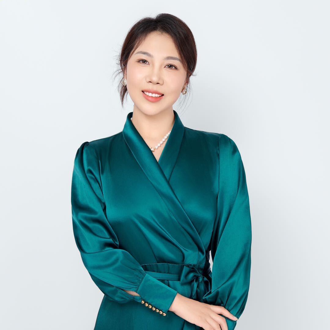 Photo of founder, Ramona Gao Yanan